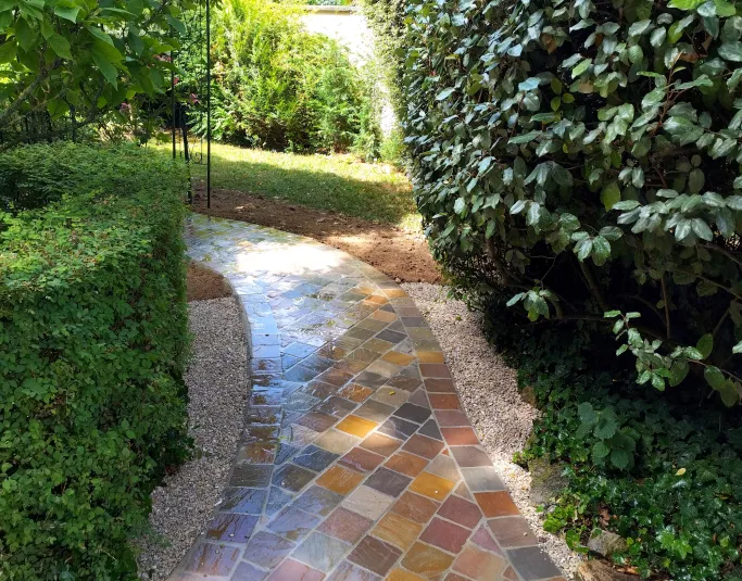 Cours & All&eacute;es